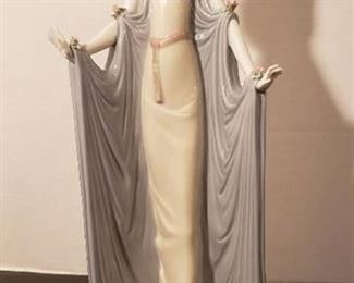 Lladro #1428 Afternoon Tea, 14.25" Tall - with original box