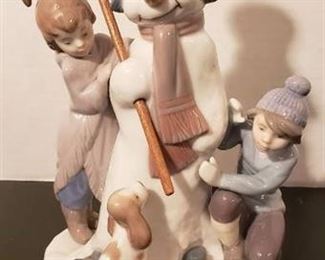 Lladro #5713 The Snowman, 8.25" Tall - with original box