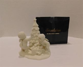 Department 56 Snowbabies Porcelain Figurine - We Will Make It Shine - 6.25" Tall, with original box