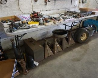 Floor jacks, lift jacks,