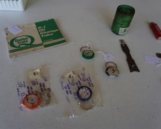 small collectibles, Bale Chevrolet Heartbeat of Little Rock key rings 2 NOS, Razorback lighter University of Arkansas