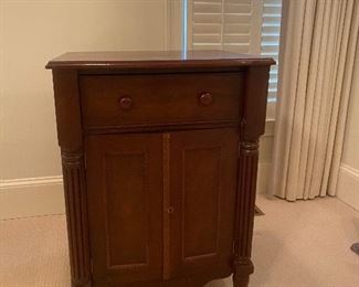 Hand carved solid mahogany nightstand. Matches Queen size 4 poster bed with removable canopy. Custom piece made as a prototype for the Kennedy family. 