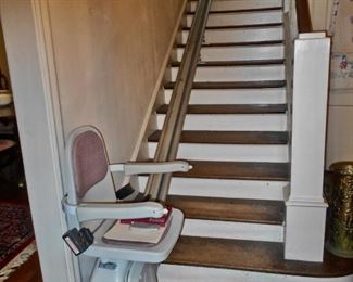 ACORN STAIRLIFT, LIKE NEW