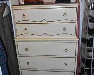 FRENCH PROVINCIAL CHEST OF DRAWERS
