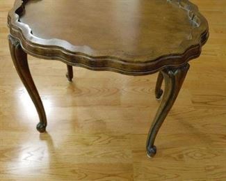 vintage scallop table