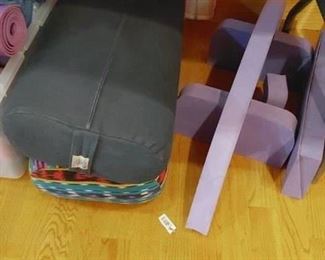 yoga neck rests and blocks