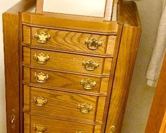 18w x 14 d x 38h oak Jewelry chest $39