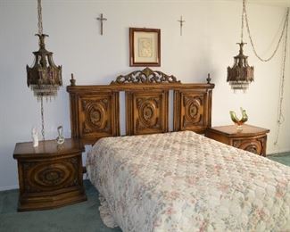 $500 for 6 pieces Antique King Bedroom Set 
King Headboard 82"W x 40"H
Dresser 81 1/2"W x 22 1/2"D x 30 1/2"H
Mirror
Armoire 40"W x 20 1/2"D x 81"H
Night Stands (2) 27"W x 22"D x 2ftH
Heavy furniture. 
Need 2 strong men to carry out.
