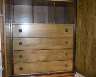 $500 for 6 pieces Antique King Bedroom Set 
King Headboard 82"W x 40"H
Dresser 81 1/2"W x 22 1/2"D x 30 1/2"H
Mirror
Armoire 40"W x 20 1/2"D x 81"H
Night Stands (2) 27"W x 22"D x 2ftH
Heavy furniture. 
Need 2 strong men to carry out.
