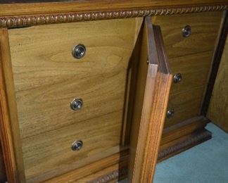 $500 for 6 pieces Antique King Bedroom Set 
King Headboard 82"W x 40"H
Dresser 81 1/2"W x 22 1/2"D x 30 1/2"H
Mirror
Armoire 40"W x 20 1/2"D x 81"H
Night Stands (2) 27"W x 22"D x 2ftH
Heavy furniture. 
Need 2 strong men to carry out.
