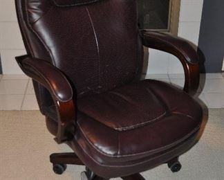 LA-Z-BOY BONDED BROWN LEATHER EXECUTIVE CHAIR,  27” W x 44” H x 32” D. OUR PRICE 165.00