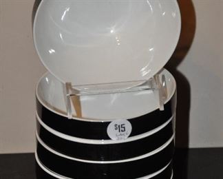 SET OF 6 BLACK AND WHITE STACKING BOWLS. OUR PRICE $15.00