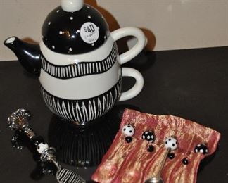 SWEET INDIVIDUAL TEA SET INCLUDES STACKING POT, CUP, 4 SMALL SPOONS AND A DECORATIVE CAKE SERVER. OUR PRICE $40.00 SET