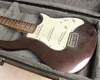 Peavey electric guitar w/ case