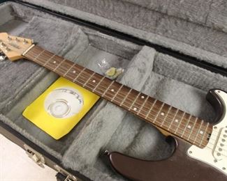 Peavey electric guitar w/ case