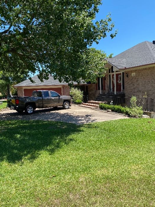 HUNTSVILLE, TX ESTATE SALE (Elkins Lake) starts on 6/27/2020