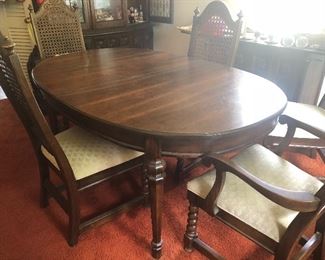 vintage wood dining table with 1 leaf & 6 chairs