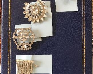 vintage rhinestone pins / brooch