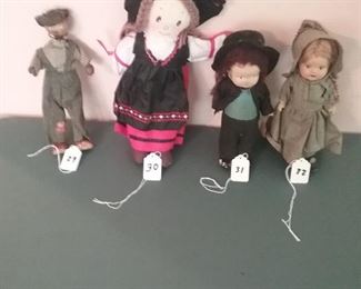 31 madame a amish man 32 madame a amish woman