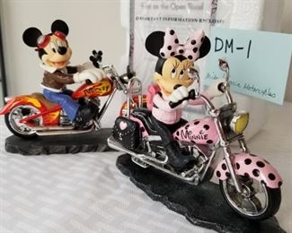 DM-1 ($40) Set of 2 Disney figurines from the "Fun on the open road" collection.  Both are 6"L x 4" tall.   Only the COA for Minnie was found.  Each has their original styrofoam packing. No boxes.  Made of metal and resin. 