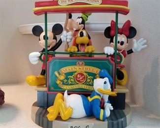 BFIG-8 ($150) See Mickey, Minnie, Donald, Pluto and Goofy on the Trolley in this fun Big Fig!  Measures 18"h x 14"w.  Great condition! 