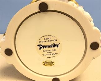 (TR-2) Bottom of Dreamsicles DS283 Carousel Ride Music Box