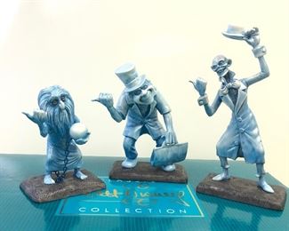 (TR-8) $400 RARE Haunted Mansion Beware of Hitchhiking Ghosts Figurine – Set of 3- LE# 964/1500 NEW w/ Box & COA  8.5”H- 6.5”H and 5”H