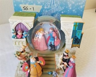 SG-1 ($40) Disney snow globe/ music box #29133 plays "Once Upon a Dream" shows Aurora and her Prince in Sleeping Beauty.  Measures 7"tall x 8"w.  Comes in original box.