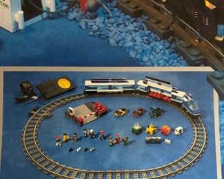 $150 LEGO Train 9V 4561 Railway Express In Box -Not verified that it is complete 