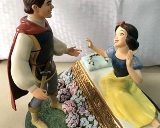 (D4) $500 Snow White and Prince Charming “A Kiss Brings Love Anew” Signed Kent Melton and two others – LE 1361/1650- w/Box and Signed COA