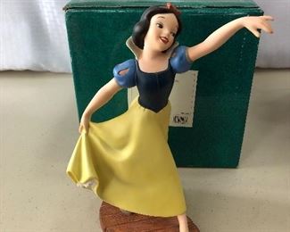 (D5) $40  Snow White “The Fairest One of All” WDCC Figurine- w/Box, No COA