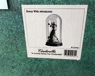(D11) $600  Cinderella “A Lovely Dress For Cinderelly” Dress with Miniatures LE 2848/5000- - w Box, NO COA