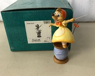 (D19) $30 Cinderella Needle Mouse “Hey, We Can Do It” w/ Box, NO COA