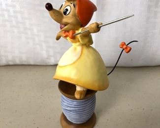 (D19) $30 Cinderella Needle Mouse “Hey, We Can Do It” w/ Box, NO COA