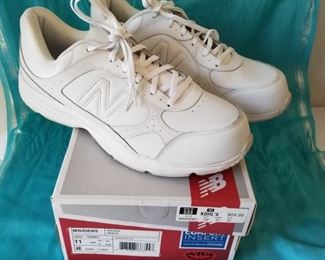 NB-1 ($20) Men's New Balance walking shoes #MW456WS.  Size 11.  Looks like they were worn once.   With box. 