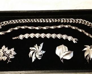 #1 Vintage Signed Trifari & Monet costume jewelry. 7 Pcs $ 100