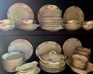 The set Of Sheridan china with serving pieces