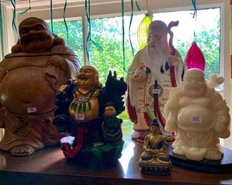 A collection of Buddhas!