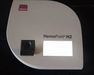 White Alere HemoPointe H2 Meter