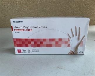 McKessen Vinyl Exam Gloves 100 Package Small
