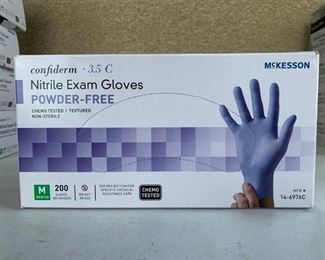 Confiderm 3.5 C Nitrile Exam Gloves M 200 Package