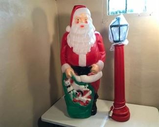 4 Foot Blow Mold Santa Claus and Street Lamp