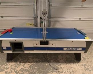 DYNAMO AIR HOCKEY TABLE GAME