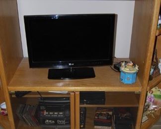 OAK TV STAND, FLAT SCREEN TV, HOME ELECTRONICS, DVDS, CDS