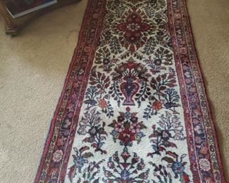 NICE QUALITY RUNNER- 32" x 112"