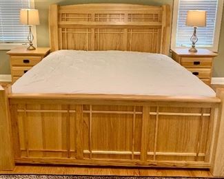 California Solid Oak King Bed Frame
$1250