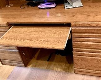 Desk with pullout work surface & 1 file drawer with lock & key $75