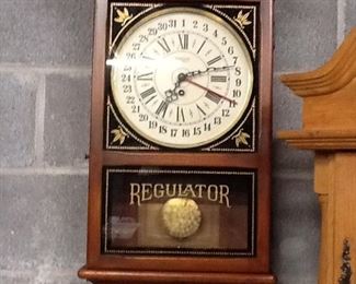 Nice "Regulator"Wall Clock