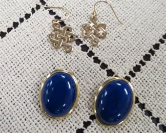 14 kt gold earrings.