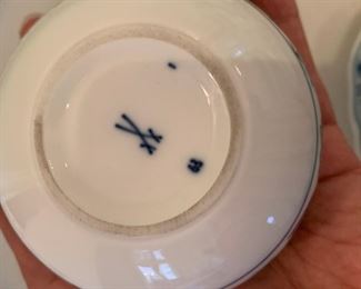 Alternate view - Meissen Blue Onion Jar - $25 - 3.5"